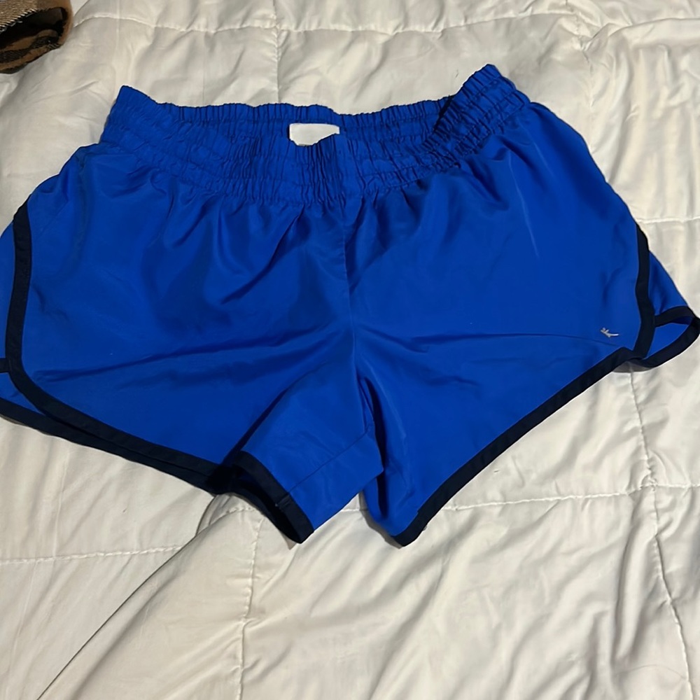 womans blue shorts